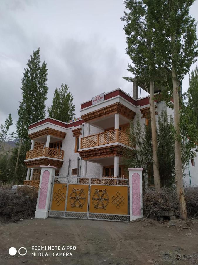 Otsal Guest House Nubra Deskit Exterior photo